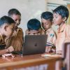 Ilustrasi anak-anak di sekolah