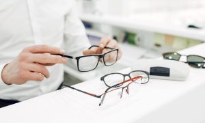 Alat Optik yang Memiliki Lensa Cembung, Kacamata Rabun Dekat