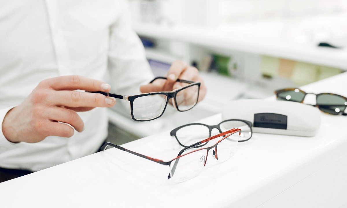 Alat Optik yang Memiliki Lensa Cembung, Kacamata Rabun Dekat